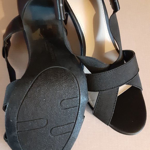 Shoes - Picture 3 of 4